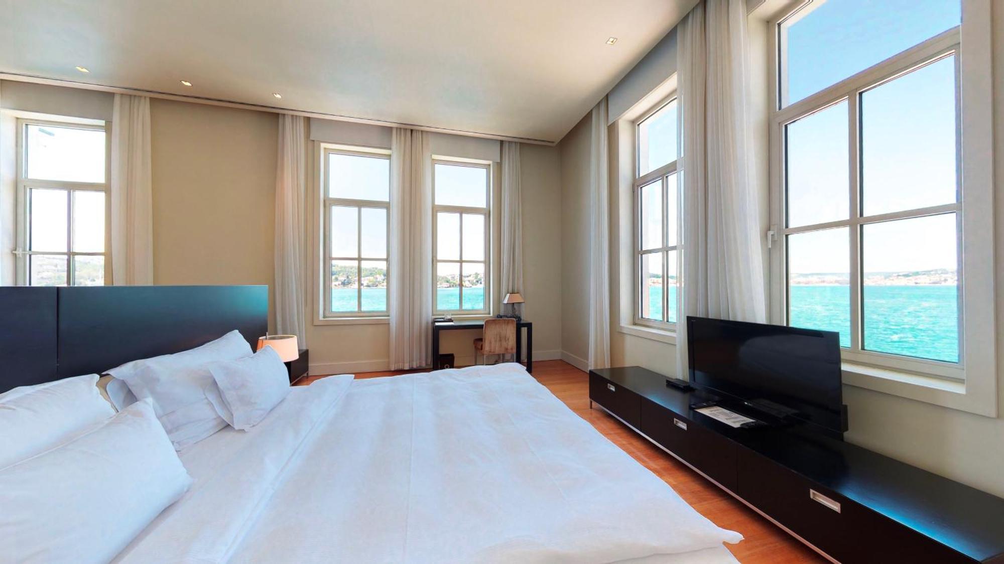 Deluxe Suite,1589437655:JPEG