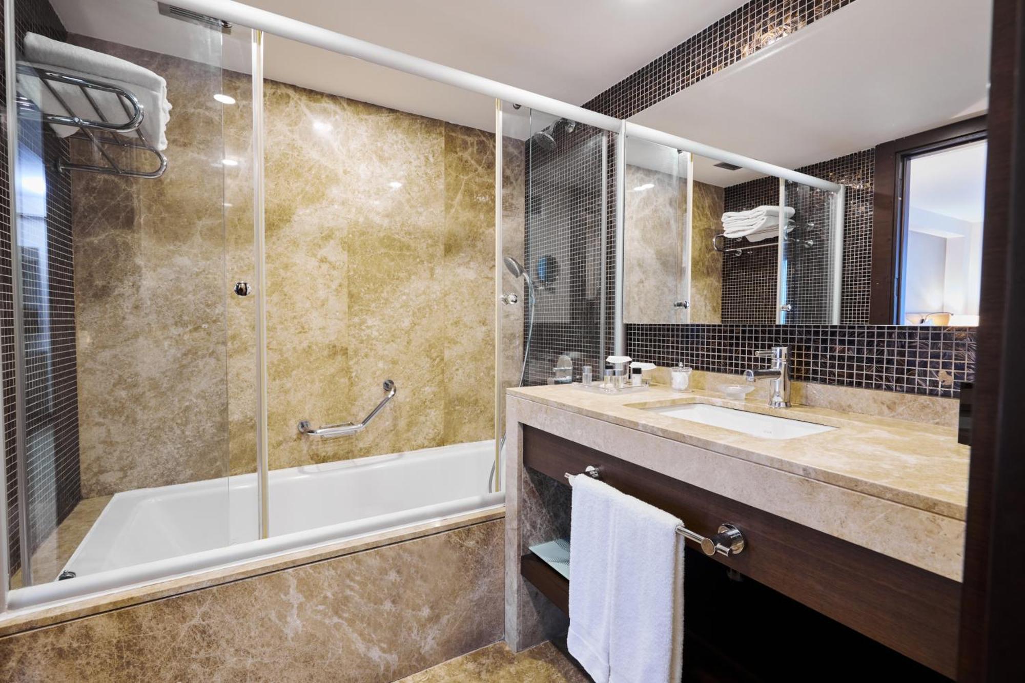 Grand Deluxe Tweepersoonskamer met 2 Aparte Bedden - Gratis Toegang tot de Spa