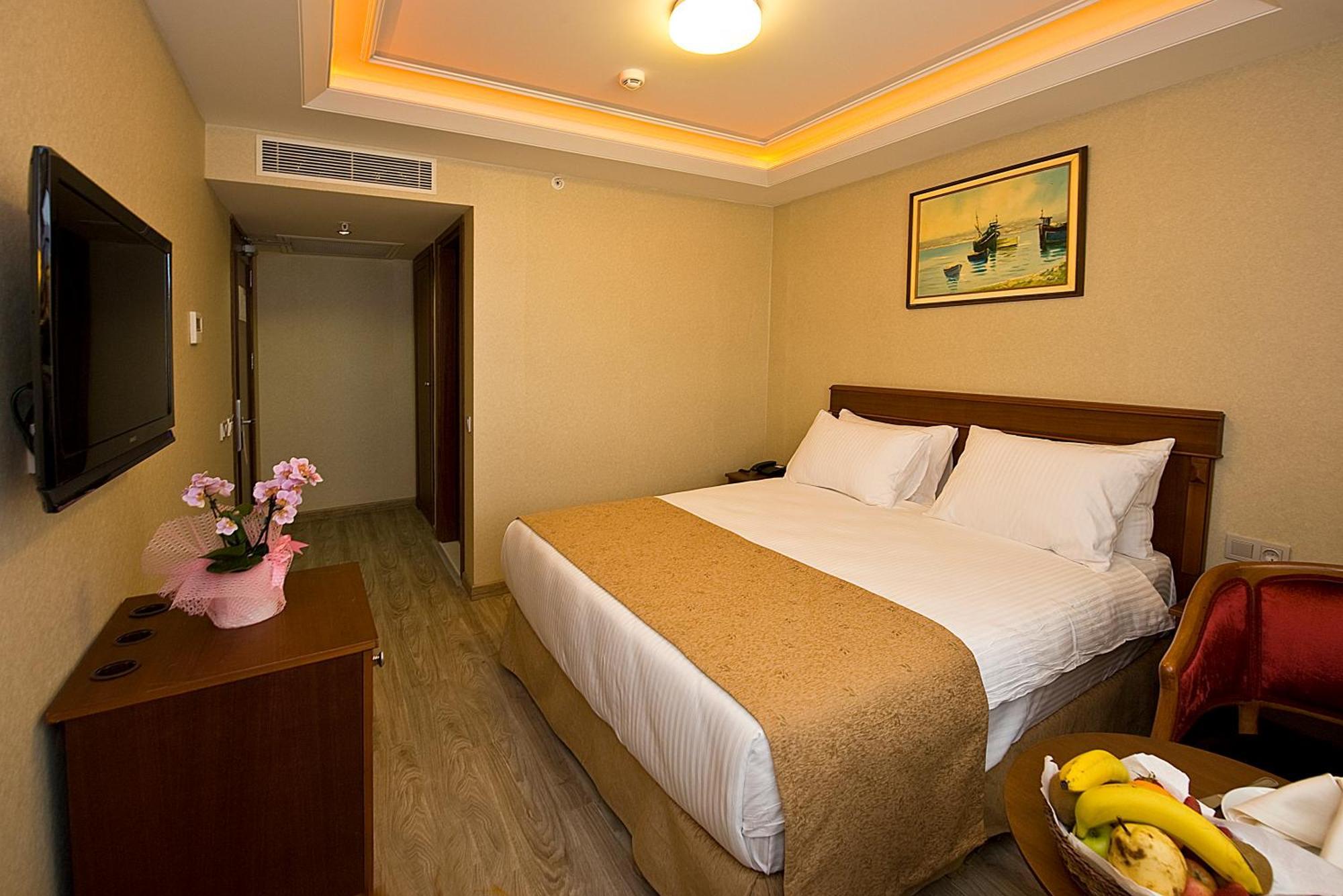 Standard Double or Twin Room,693968781:JPEG